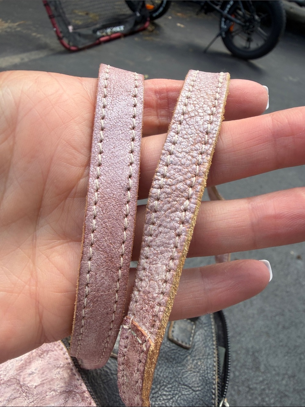 Bed Stu Ventura Distressed Creamy Pink Women's Crossbody Bag - Picture 6 of 9